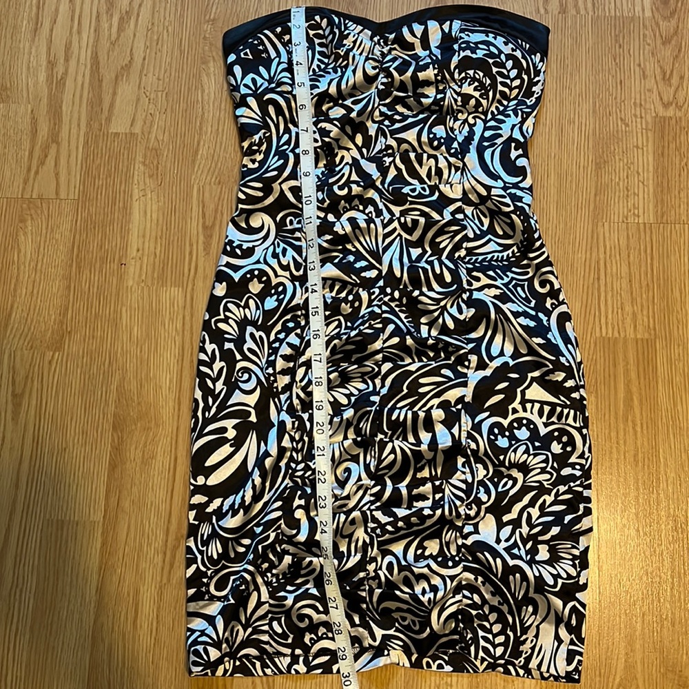 Strapless pattern dress